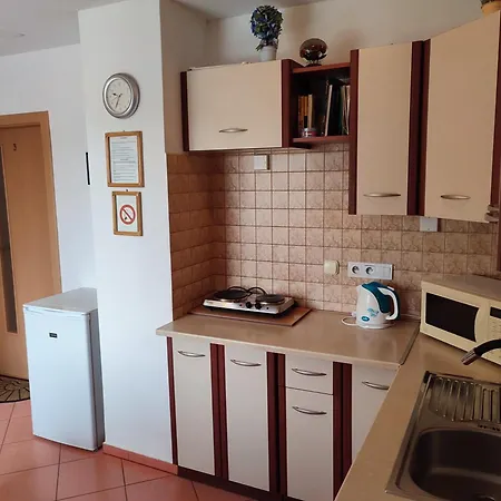 Zachar * Bešeňová