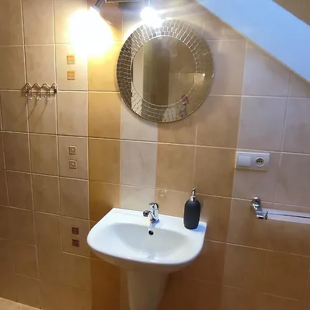 Zachar * Bešeňová